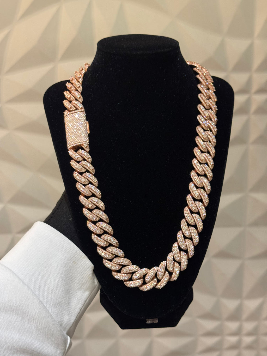 18mm Rose Gold Raised Pointer Miami Cuban