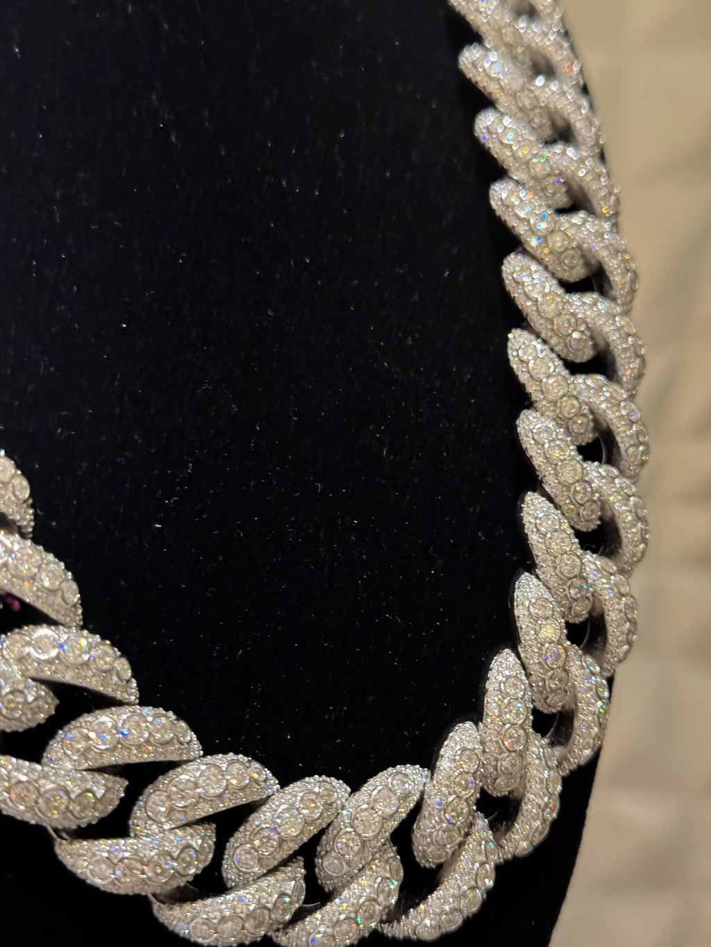 20mm Halo Bezel Set Pointers Cuban