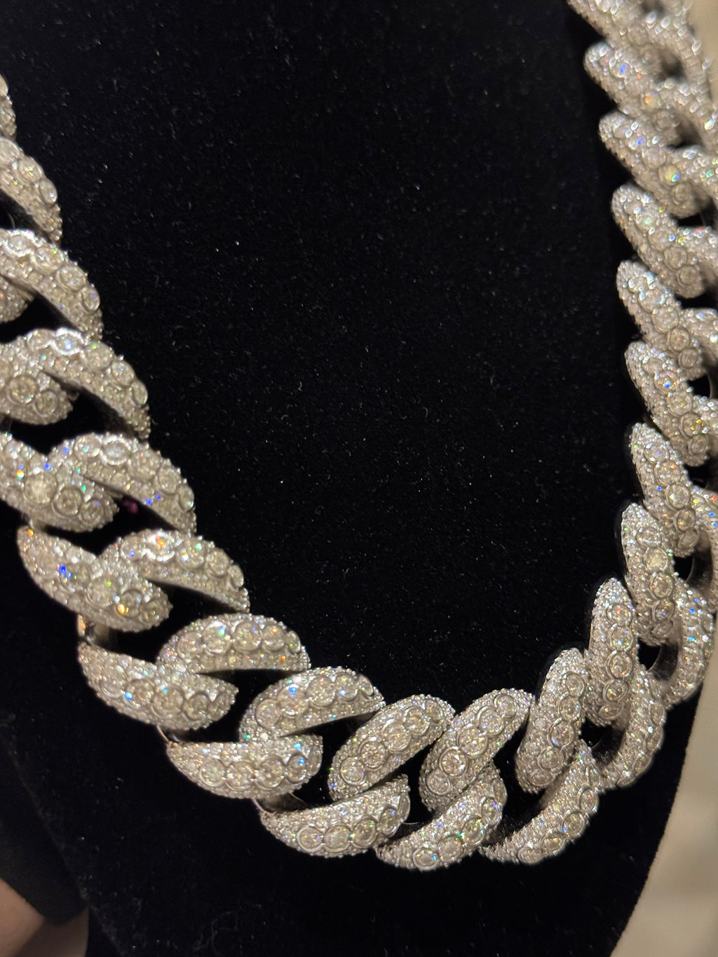 20mm Halo Bezel Set Pointers Cuban